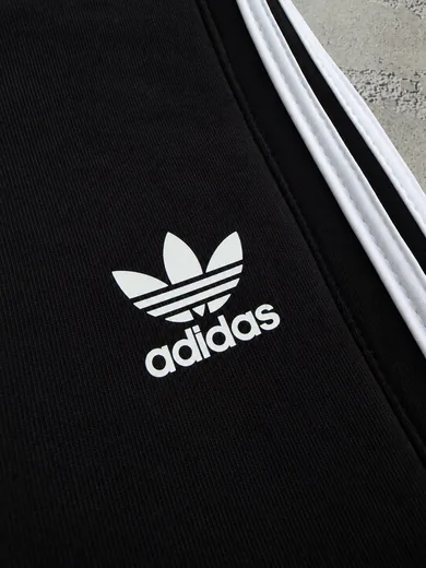 Штани Adidas чорні — складова набору Набір Adidas зима кофта та штани футболка шапка чорний