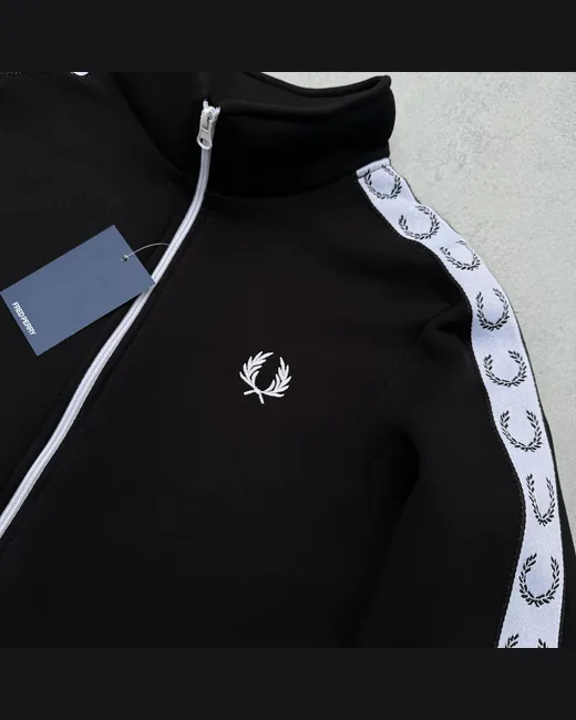 Кофта Fred Perry чорна фото 8