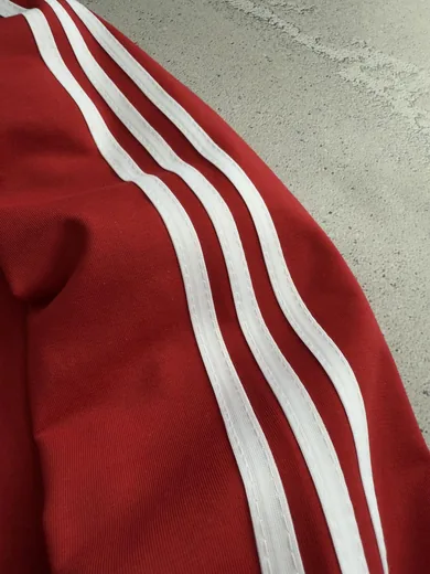 Набір Adidas кофта червона та штани чорні фото 2