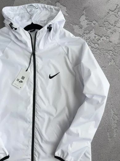 Вітрівка Nike біла принт фото 6
