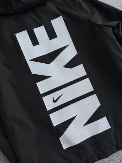 Вітрівка Nike чорна принт — складова набору Набір Nike вітрівка кофта та штани з лампасами чорні