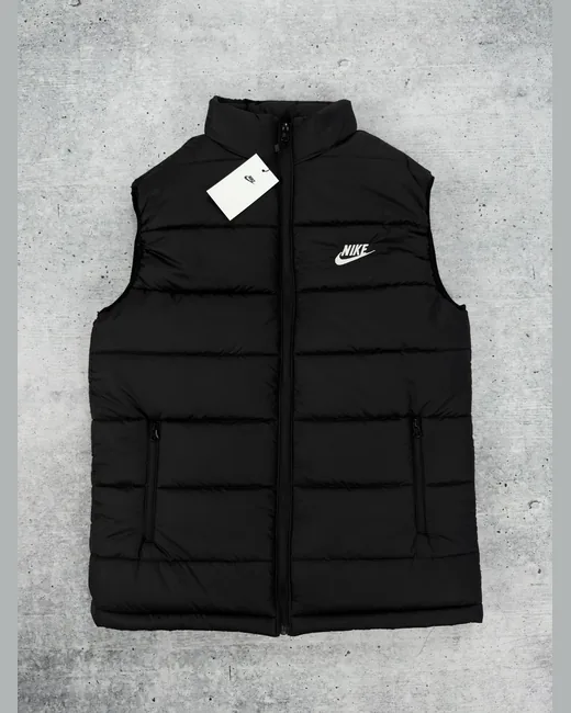 Жилет Nike чорний