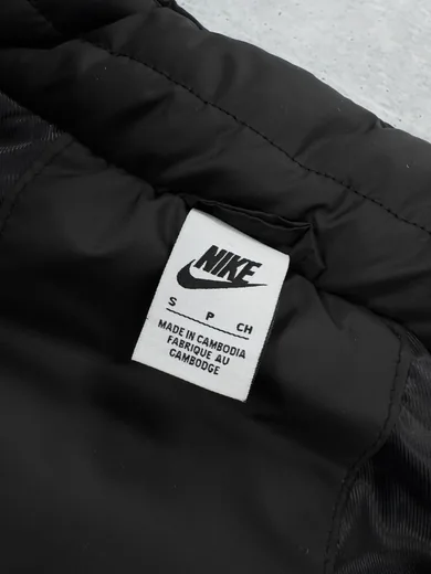 Жилет Nike чорний фото 5