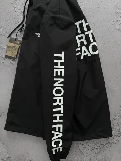 Вітрівка The North Face чорна фото 11