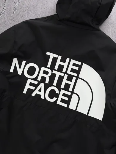 Вітрівка The North Face чорна фото 9