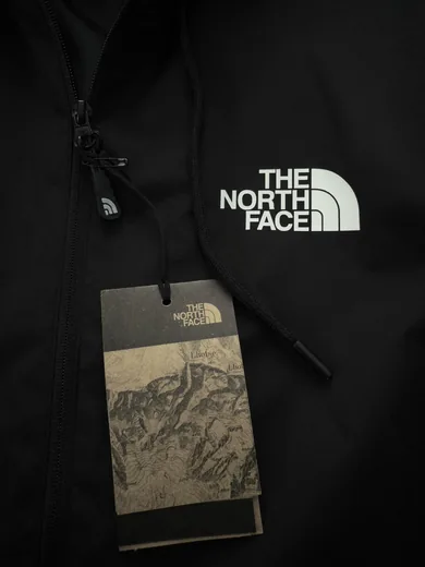 Вітрівка The North Face чорна — складова набору Набір The North Face вітрівка зіп-худі та штани чорний