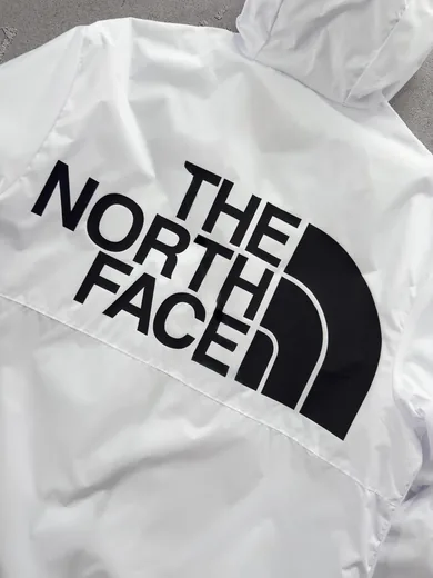 Вітрівка The North Face біла фото 3