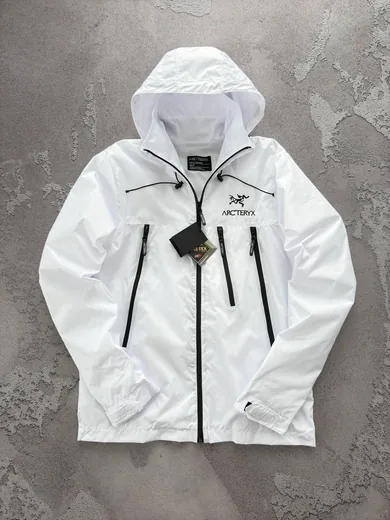 Вітрівка Arc'teryx біла