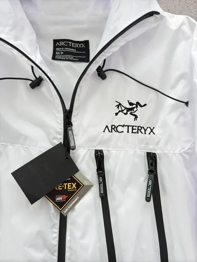 Вітрівка Arc'teryx біла фото 6