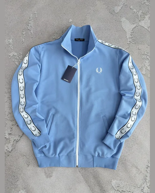 Кофта Fred Perry блакитна