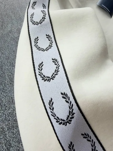 Кофта Fred Perry молочна фото 5
