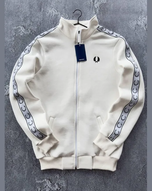 Кофта Fred Perry молочна