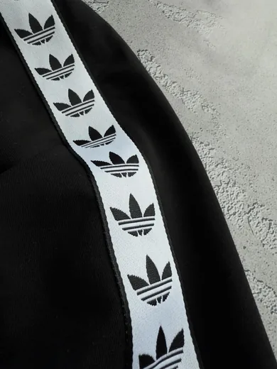 Кофта Adidas чорна з лампасами фото 4
