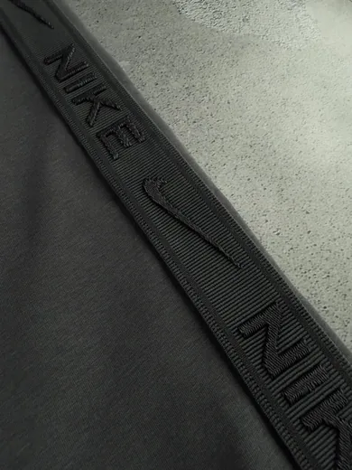 Костюм Nike графітовий зіп-худі та штани з лампасами фото 4