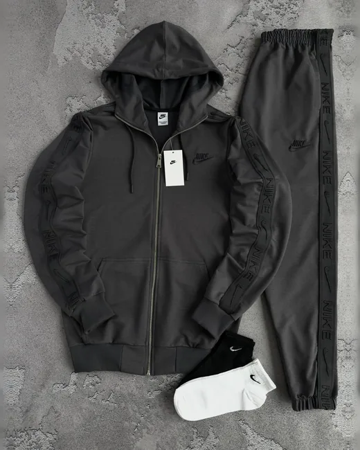 Костюм Nike графітовий зіп-худі та штани з лампасами